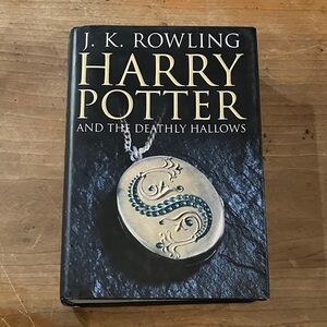 Harry Potter and the Deathly Hallows by J.K. Rowling hardcover